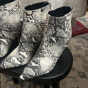 Stylish Black and White Snake Print Ankle Boots